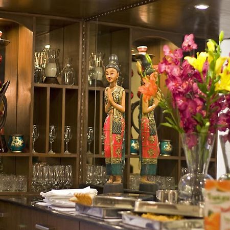 Red Maple Bed & Breakfast New Delhi Bagian luar foto