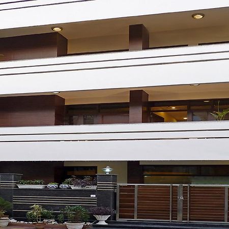 Red Maple Bed & Breakfast New Delhi Bagian luar foto