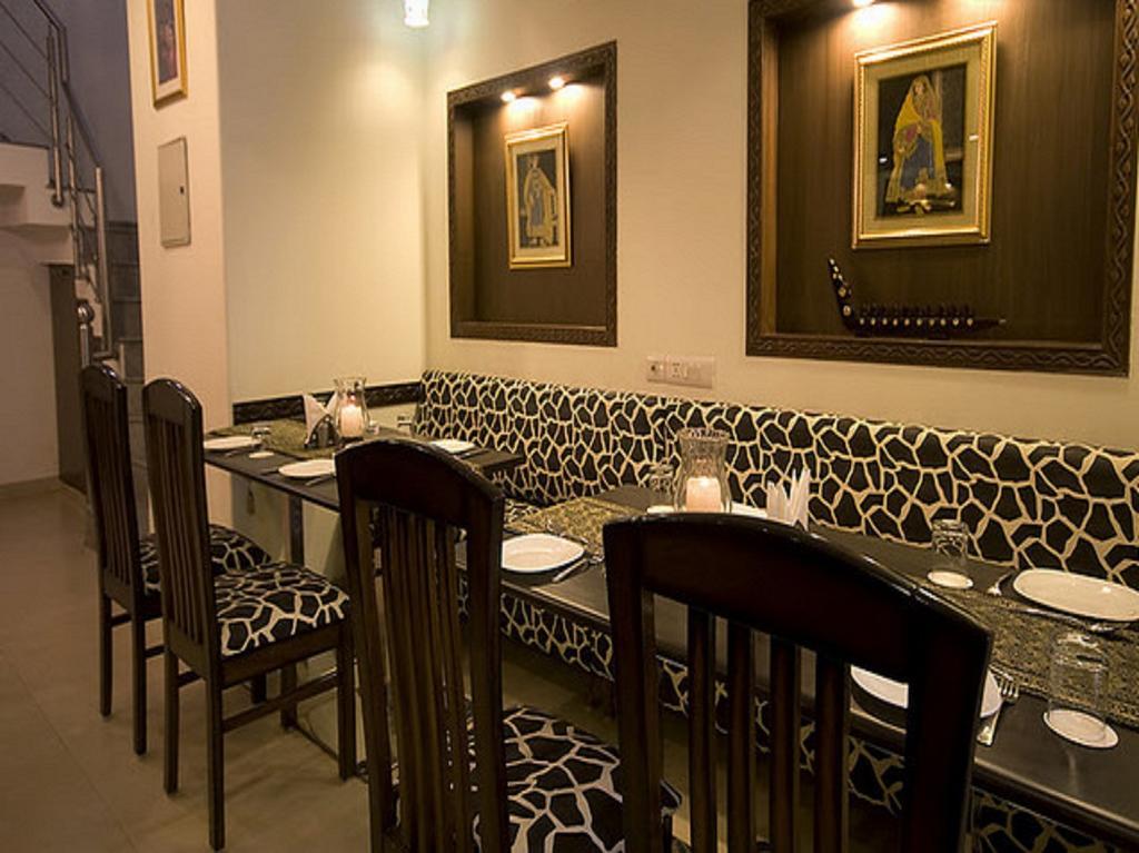 Red Maple Bed & Breakfast New Delhi Bagian luar foto