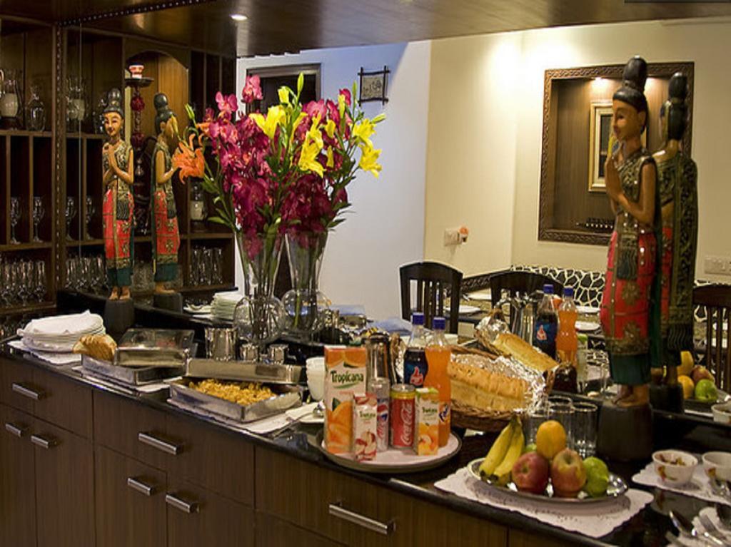 Red Maple Bed & Breakfast New Delhi Bagian luar foto