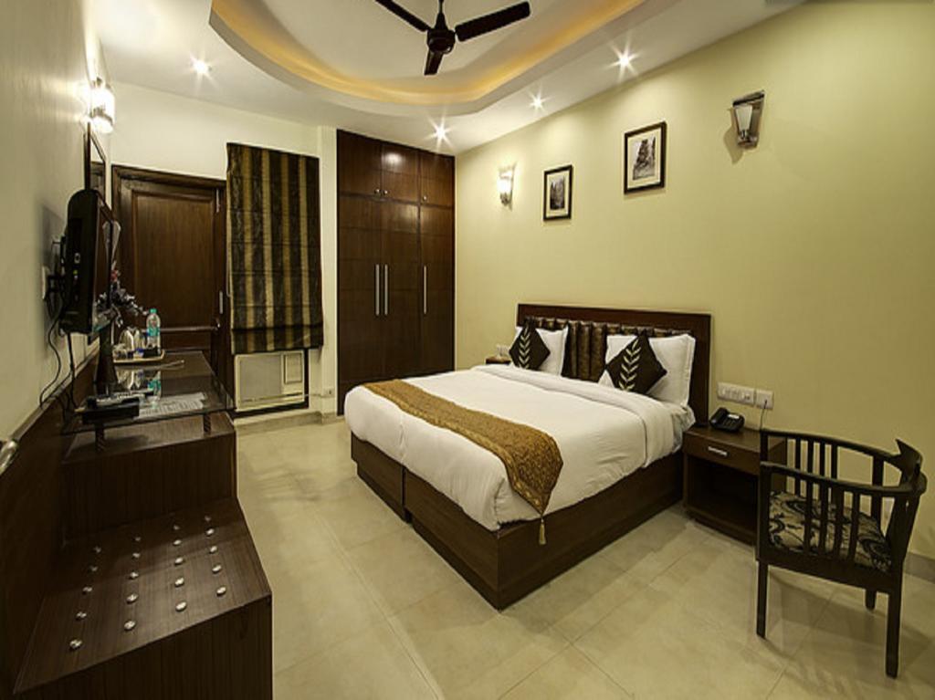Red Maple Bed & Breakfast New Delhi Bagian luar foto