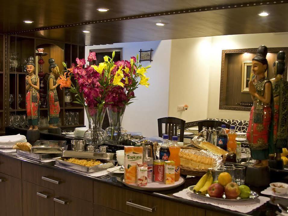 Red Maple Bed & Breakfast New Delhi Bagian luar foto