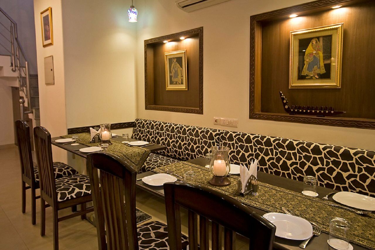 Red Maple Bed & Breakfast New Delhi Bagian luar foto