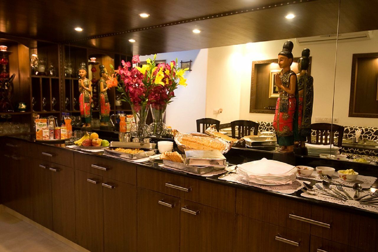 Red Maple Bed & Breakfast New Delhi Bagian luar foto